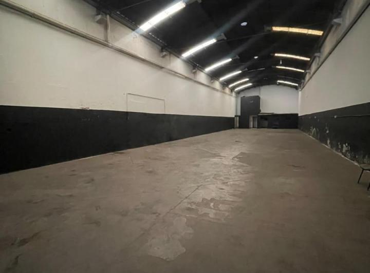 Galpón en Centro Córdoba — Av. Maipu al 600 — Alquiler, foto 4 de 8