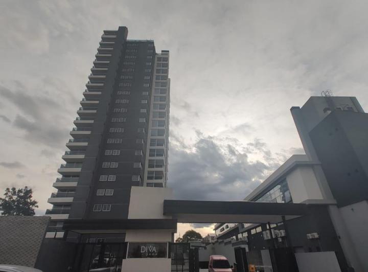 Departamento 4 ambientes en Alto Alberdi — Prudencio Bustos al 100 — Venta, foto 2 de 8