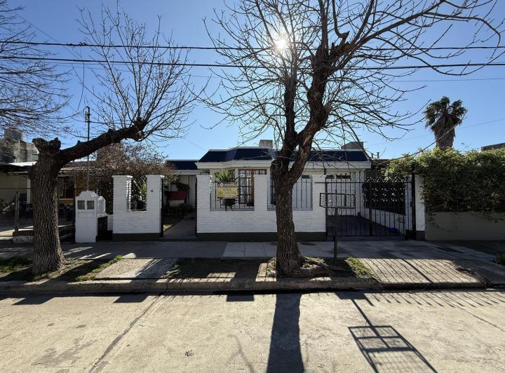Casa 4 amb en Barrio Cerveceros — Martiniano Scieppaquercia al 2700 — Venta, foto 1 de 8