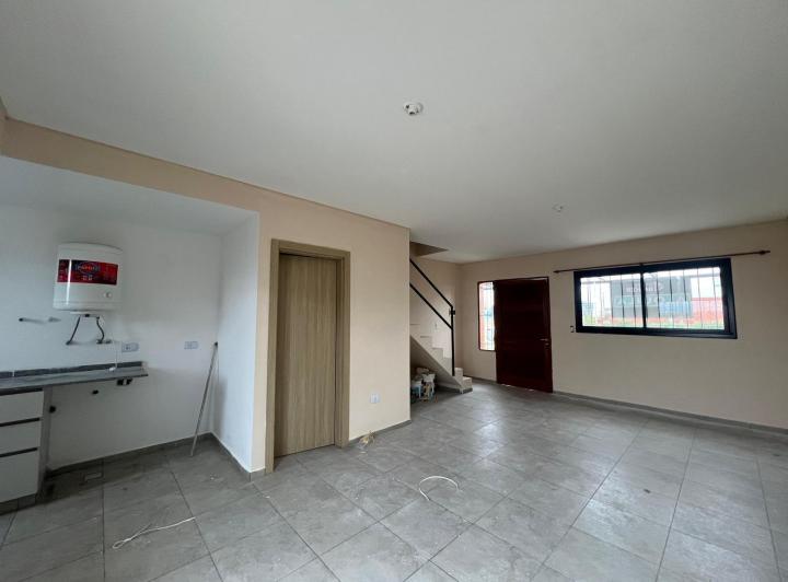 Duplex en Valle Cercano — Microbarrio el Equipo — Venta, foto 1 de 8