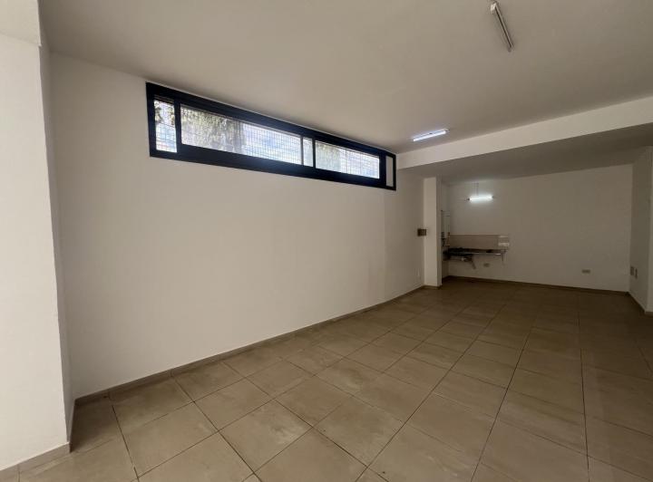 Local Comercial en Argüello — Ricardo Rojas al 6700 — Alquiler, foto 3 de 8