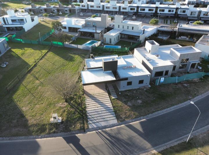 Casa 5 ambientes en Siete Soles — Siete Soles Alqarias — Venta, foto 1 de 8