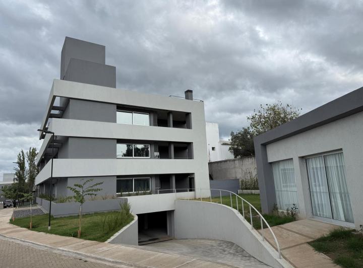 Departamento 4 ambientes en Argüello — Alberto Nicasio al 7100 — Venta, foto 3 de 8
