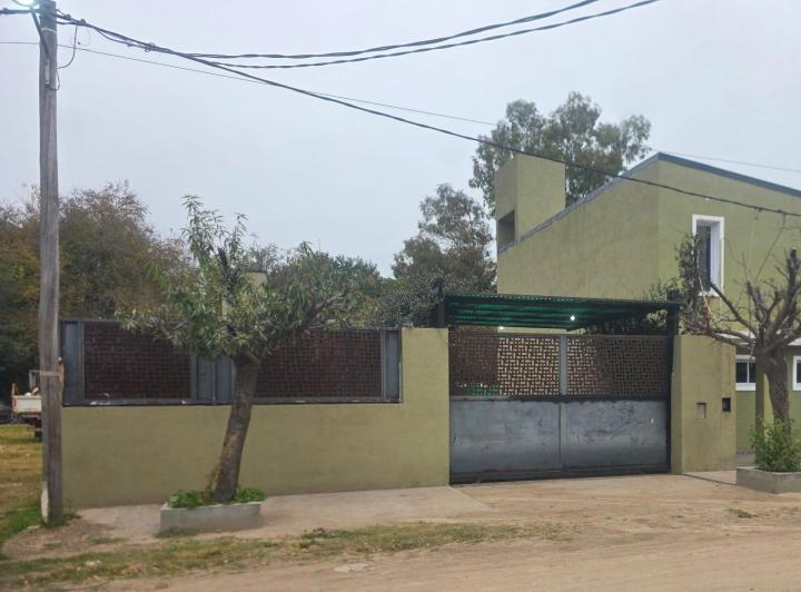 Casa 4 ambientes en Villa Esquiú — Barrio Cerrado Siloe, Av Arturo Capdevila 7500 — Venta, foto 2 de 8