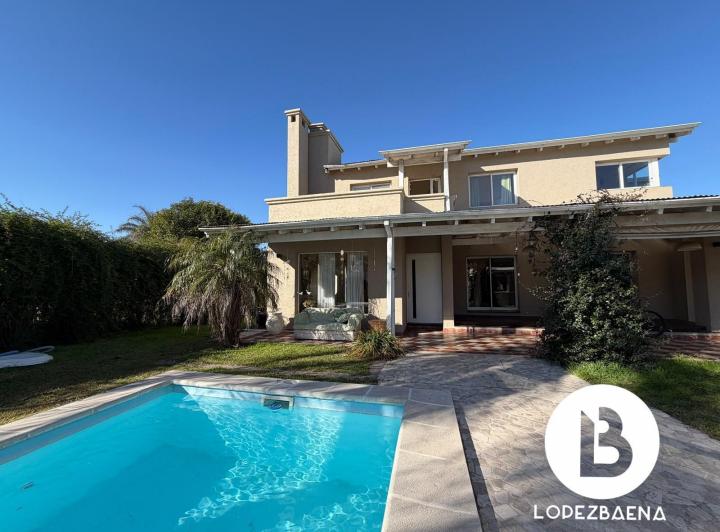 Casa 10 ambientes en Chacras de la Villa — Chacras de la Villa -av.padre Luchese — Venta, foto 1 de 8