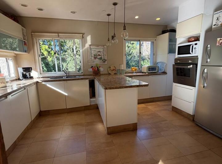Casa 10 ambientes en Chacras de la Villa — Chacras de la Villa -av.padre Luchese — Venta, foto 5 de 8
