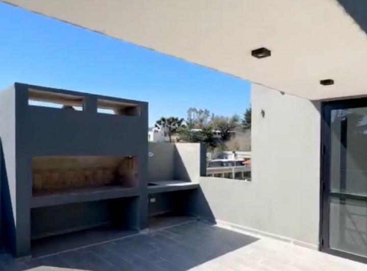 Casa Triplex 4 ambientes en Náutico Costa Azul — Dúplex Housing a Estrenar / Pileta Propia/ 2 Dormís Suite/ Carlos Paz — Venta, foto 7 de 8