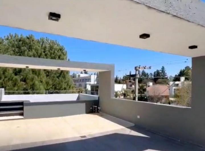 Casa Triplex 4 ambientes en Náutico Costa Azul — Dúplex Housing a Estrenar / Pileta Propia/ 2 Dormís Suite/ Carlos Paz — Venta, foto 8 de 8