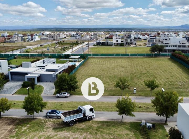 Terreno en La Cascada Country Golf — Espectacular Terreno en La Cascada ! — Venta, foto 4 de 8