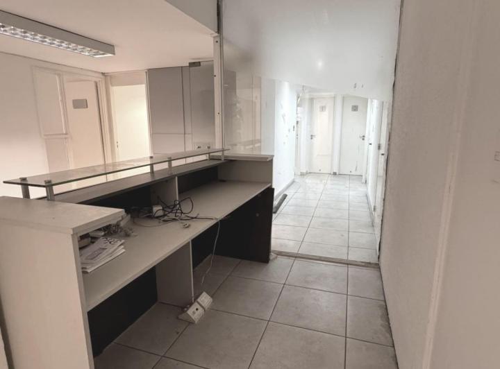 Oficina 10 ambientes en Centro — Tucuman al 200 — Alquiler, foto 3 de 8