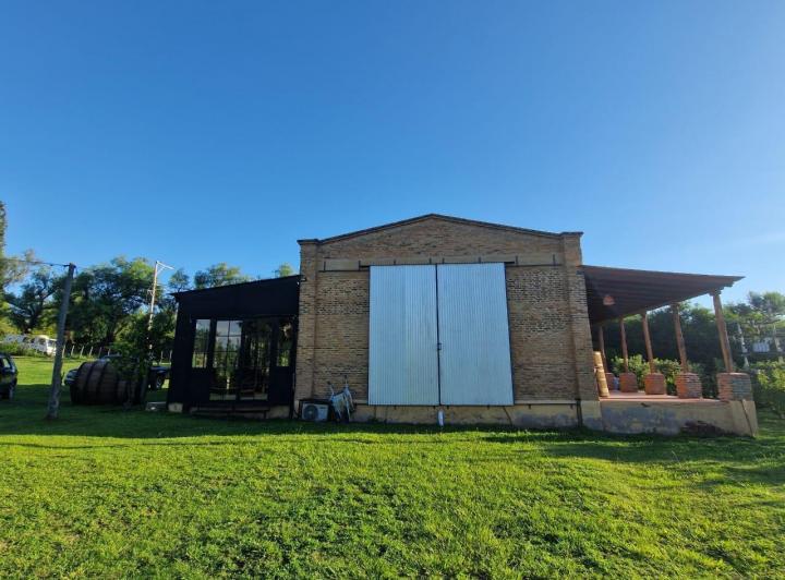Comercial en Villa de Las Rosas — En Venta Edificio Bodega, Salón de Degustación y Viñedos Villa de Las Rosas...traslasierra!! — Venta, foto 4 de 8