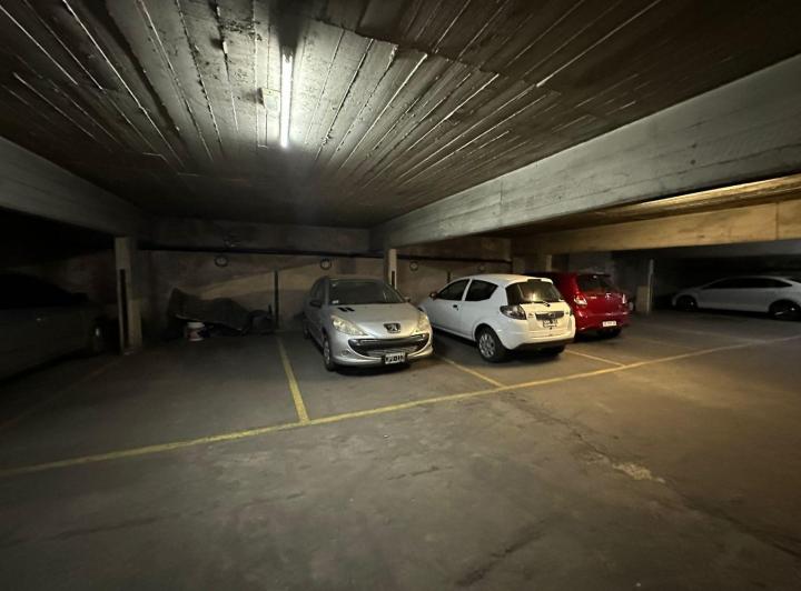 Cochera en Venta en Centro de Córdoba — av Colon al 400 — Venta, foto 7 de 8