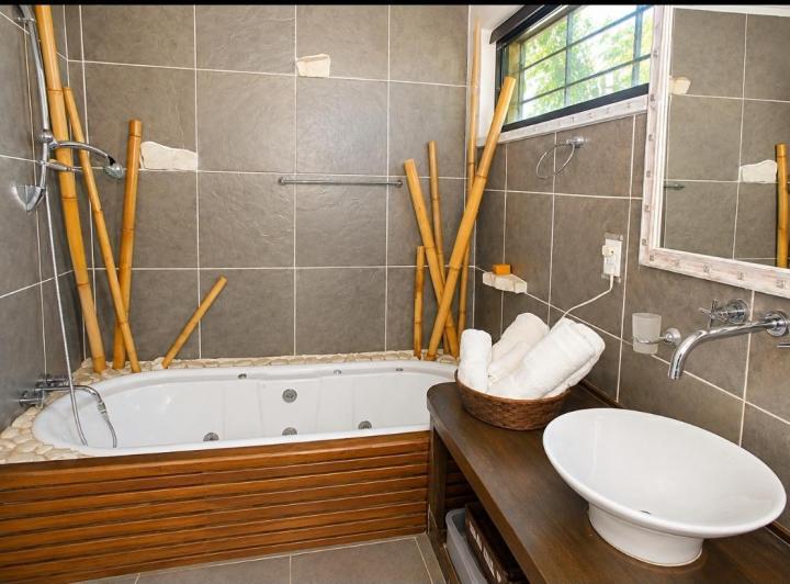 Casa 4 ambientes en Mirador del Lago, Bialet Massé — Flores Silvestres al 500. Mirador del Lago. Bialet Masse. Punilla. Córdoba — Venta, foto 7 de 8