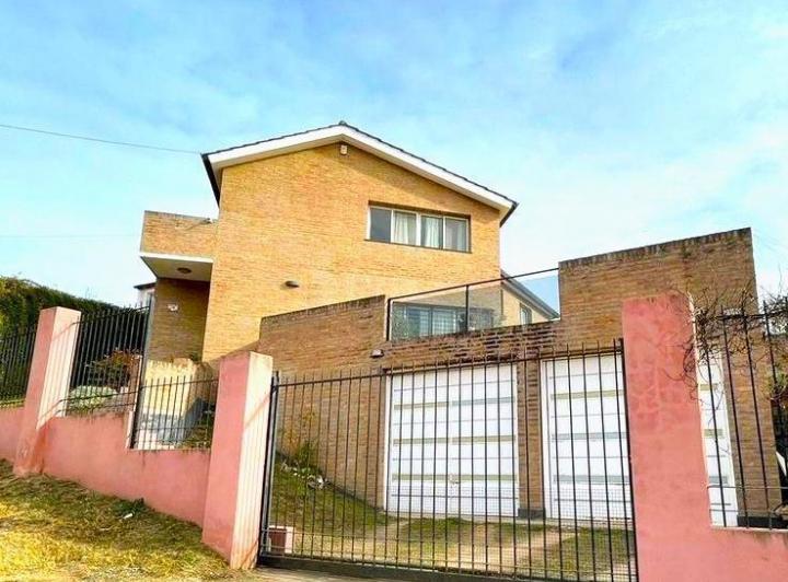 Casa 4 dorm en Villa del Lago — Zorrilla de San Martin al 100.villa DEL Lago. Punilla. Córdoba — Venta, foto 3 de 8