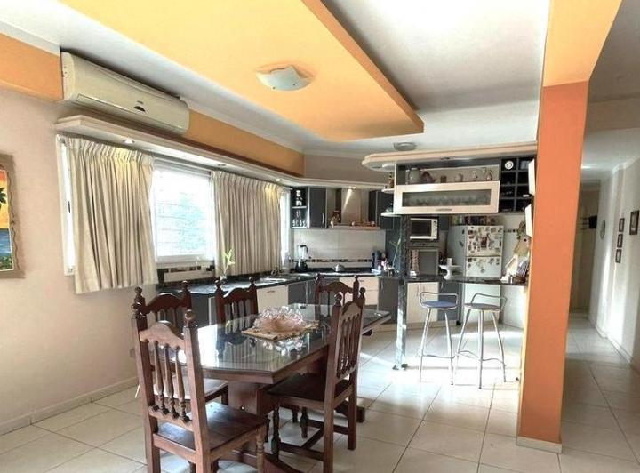 Casa 4 dorm en Villa del Lago — Zorrilla de San Martin al 100.villa DEL Lago. Punilla. Córdoba — Venta, foto 6 de 8