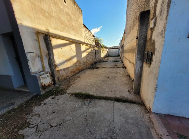 Galpón en Villa Dolores — Mariano Moreno al 100 — Venta, foto 2 de 8