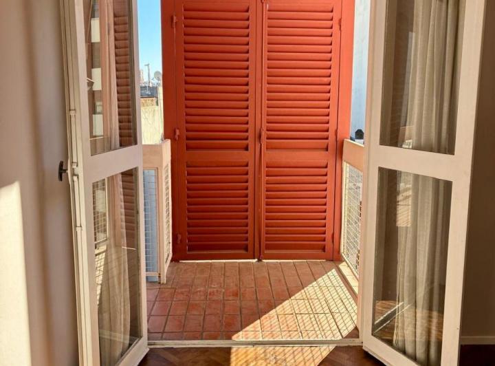 Departamento 2 Dorm. en Centro — Alvear 40, Centro, 2 Dormitorios, Renovado a Nuevo, Balcón — Venta, foto 5 de 8