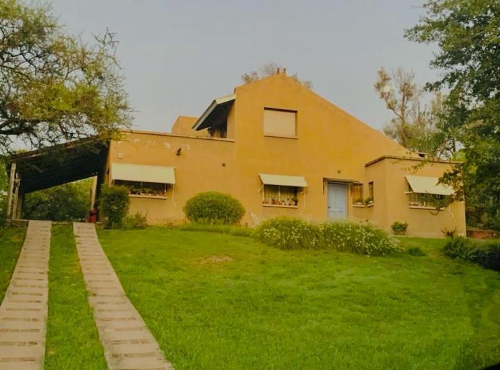Casa 4 ambientes en Barrio Las Mercedes — Venta Casa en Suite con Entre Piso a Minutos del Terròn/ Còrdoba/mendiolaza. — Venta, foto 1 de 8