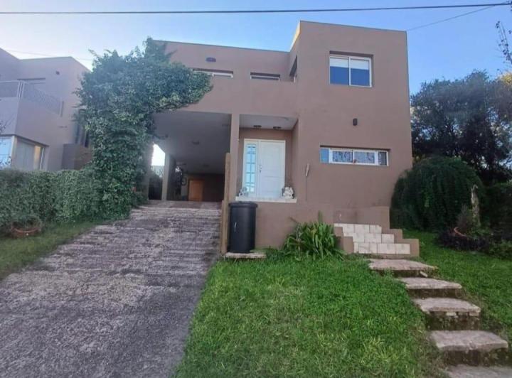 Casa 3 Dormitorios en La Estanzuela — Jorge Luis Borges 489 — Venta, foto 1 de 8
