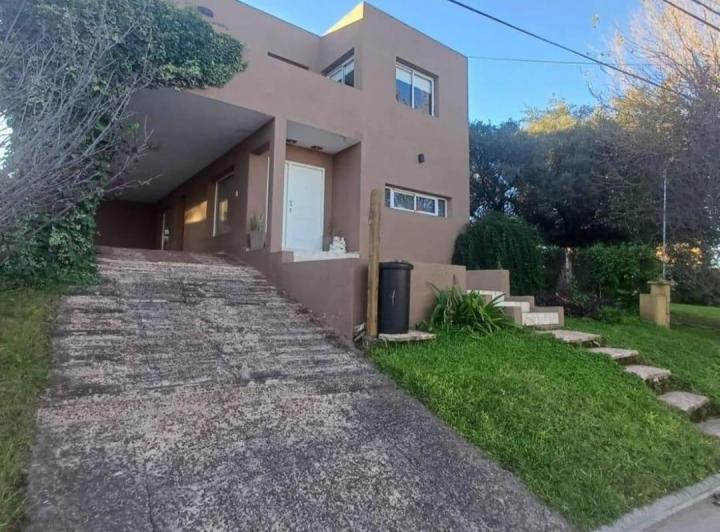 Casa 3 Dormitorios en La Estanzuela — Jorge Luis Borges 489 — Venta, foto 2 de 8