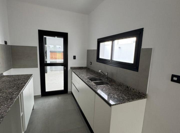 Dúplex 3 ambientes en Rincones de Manantiales — Venta, foto 7 de 8