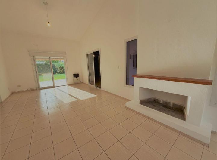 Casa 3 Dorm. en San Isidro — San Isidro - Av.padre Luchesse al 5100 — Venta, foto 2 de 8