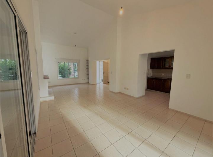 Casa 3 Dorm. en San Isidro — San Isidro - Av.padre Luchesse al 5100 — Venta, foto 3 de 8