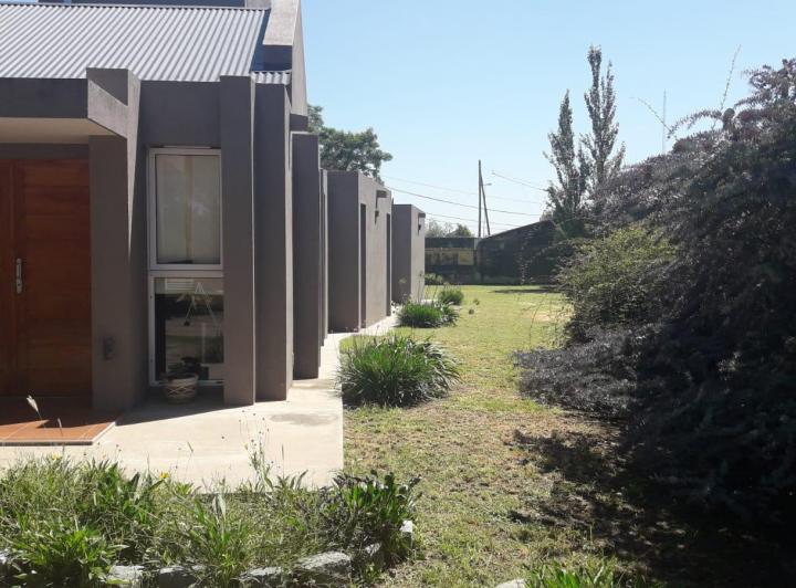 Casa 8 ambientes en Los Algarrobos — Armada Argentina al 3100 — Venta, foto 4 de 8