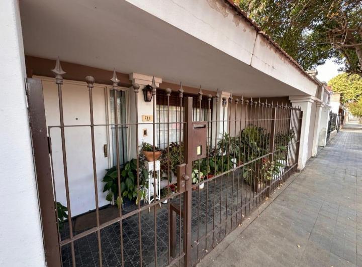 Casa 3 Dorm. en Alto Alberdi — Vélez al 600 — Venta, foto 2 de 8