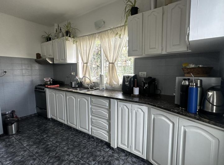 Casa 3 Dorm. en Alto Alberdi — Vélez al 600 — Venta, foto 6 de 8