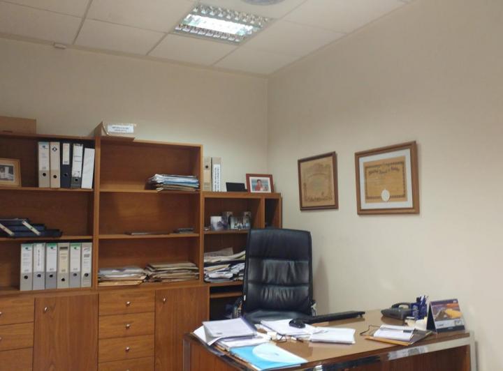 Oficina en Alberdi — Alquilo Inmueble DE Oficinas. Amoblado ! Consultorios, Empresas... Alberdi, CBA — Alquiler, foto 4 de 8