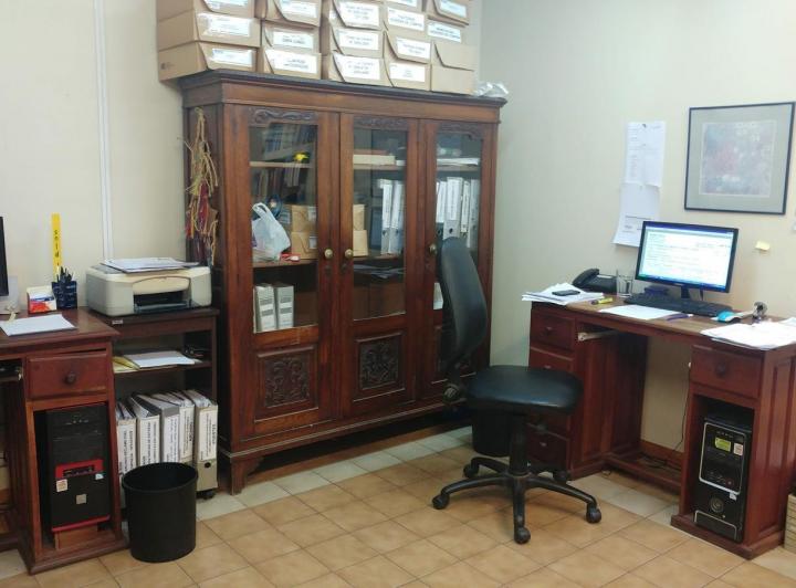 Oficina en Alberdi — Alquilo Inmueble DE Oficinas. Amoblado ! Consultorios, Empresas... Alberdi, CBA — Alquiler, foto 6 de 8