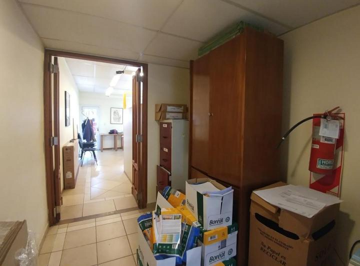 Oficina en Alberdi — Alquilo Inmueble DE Oficinas. Amoblado ! Consultorios, Empresas... Alberdi, CBA — Alquiler, foto 7 de 8