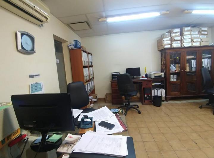 Oficina en Alberdi — Alquilo Inmueble DE Oficinas. Amoblado ! Consultorios, Empresas... Alberdi, CBA — Alquiler, foto 8 de 8