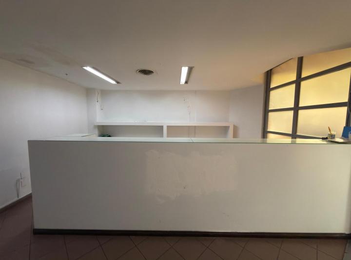 Local Comercial en Alberdi — Marcelo T de Alvear 68 — Alquiler, foto 7 de 8