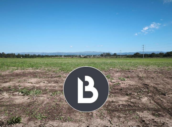 Lote en Pajas Blancas — E53 — Venta, foto 1 de 8