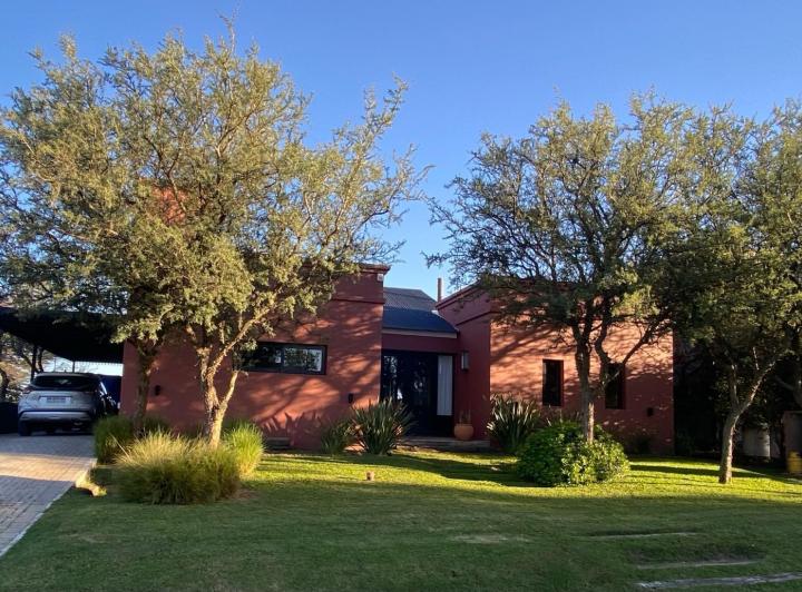 Casa 5 amb en Valle del Golf — Country Valle del Golf al 5000 — Venta, foto 1 de 8
