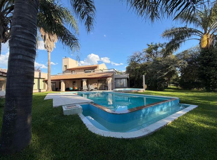 Casa 5 Dorm. en El Bosque — EL Bosque - Molino de Torres 5301 al 5300 — Venta, foto 1 de 8