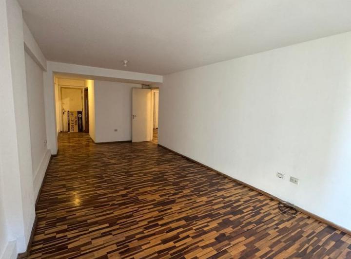 Departamento 4 ambientes en Centro — Av. Emilio Olmos al 300 — Venta, foto 1 de 8