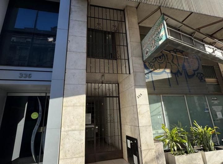 Departamento 4 ambientes en Centro — Av. Emilio Olmos al 300 — Venta, foto 2 de 8