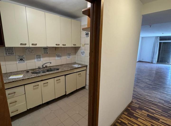 Departamento 4 ambientes en Centro — Av. Emilio Olmos al 300 — Venta, foto 6 de 8