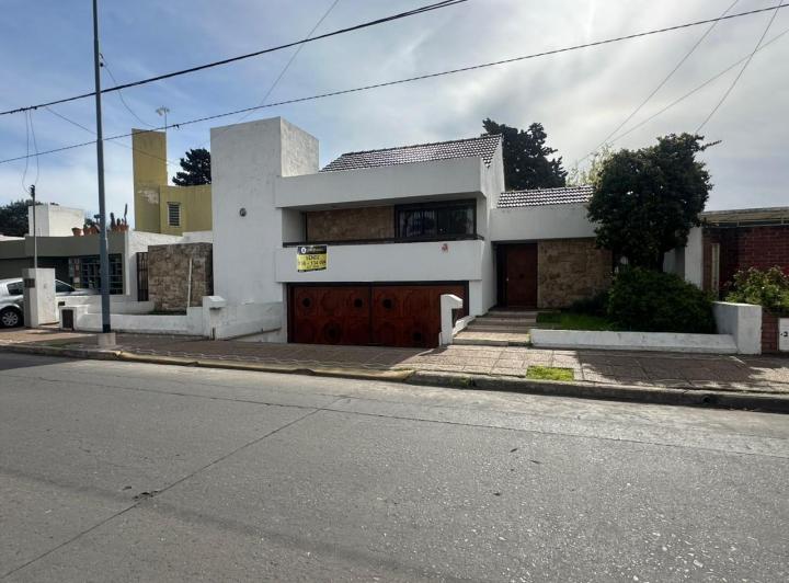Casa 6 ambientes en Villa Centenario — Gregorio y Gavier al 2600 — Venta, foto 2 de 8