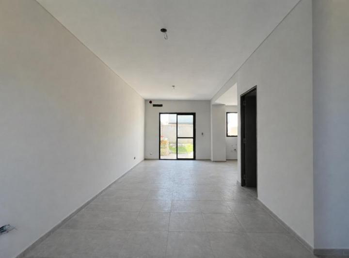 Dúplex 2 dorm en Valle Cercano — Mza 147 Lote 10 — Venta, foto 1 de 8