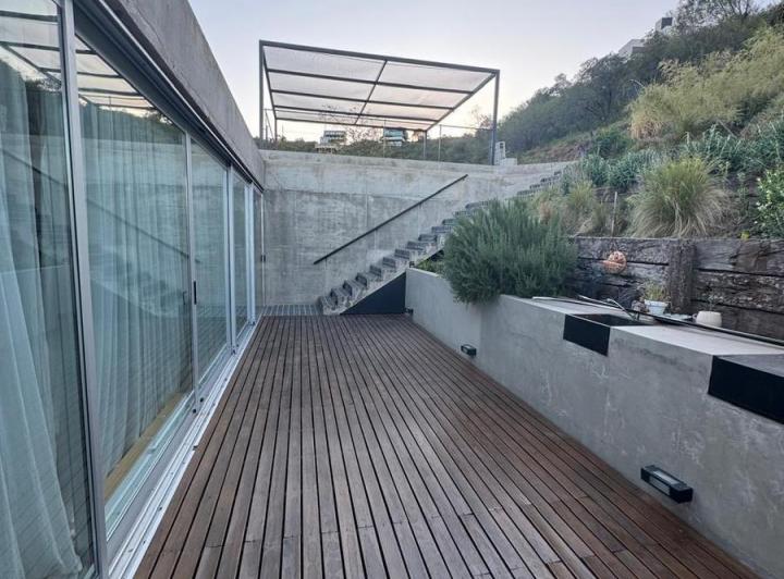 Casa 3 dorm en La Deseada — Av Ejercito Argentino al 318 — Venta, foto 3 de 8