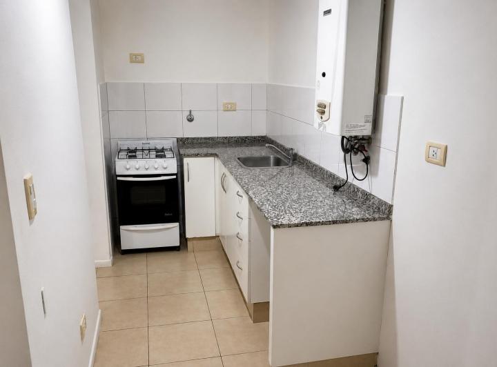Departamento 2 ambientes en Güemes — Marcelo T de Alvear al 1000 — Venta, foto 1 de 8