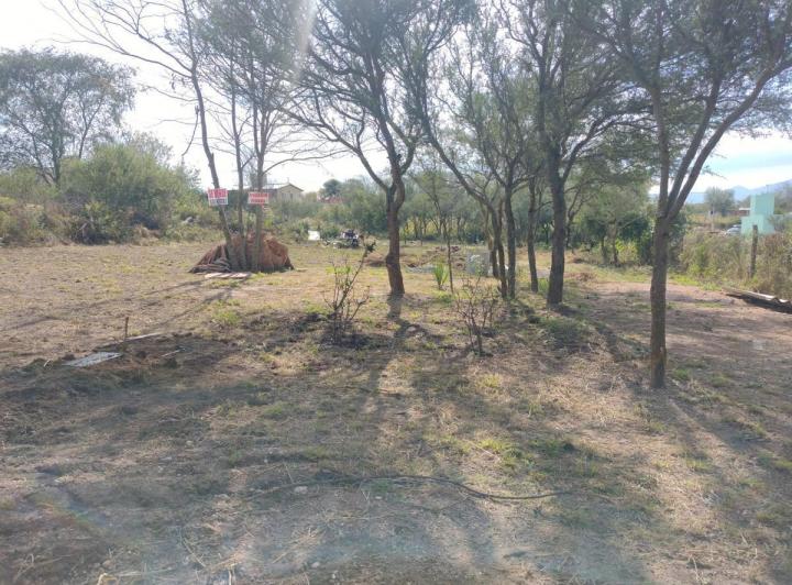 Lote en Venta en Villa Parque Siquiman — Lote en Venta en Parque Siquiman a dos Cuadras de Ruta Provincial 38 — Venta, foto 4 de 6