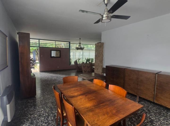 Casa 6 ambientes en Cerro de Las Rosas — Gregorio Vélez al 3800 — Venta, foto 1 de 8