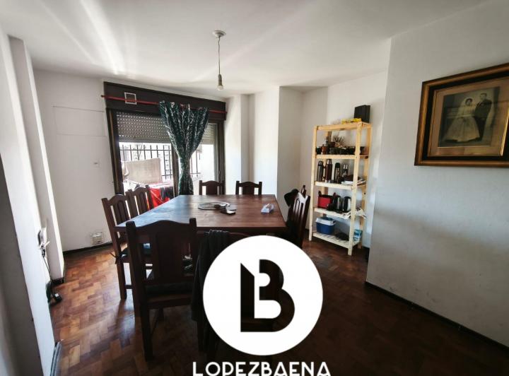 Departamento 6 ambientes en Centro — Av. Velez Sarfield 54 — Venta, foto 2 de 8