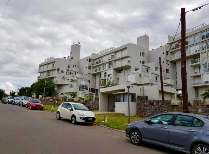 Cochera en Jardines de La Estanzuela — Jorge Luis Borges al 800 — Venta, foto 3 de 3