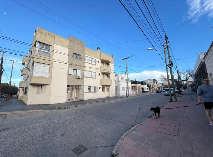 Departamento 2 ambientes en Alto Alberdi — Santa Rosa al 3000 — Alquiler, foto 2 de 8